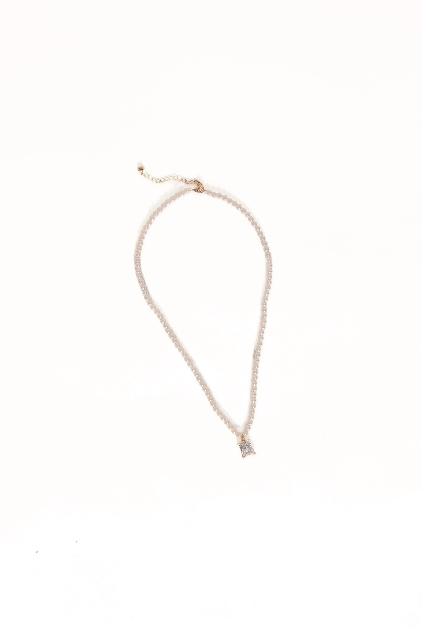 Emerald-Cut Pendant Pearl Necklace